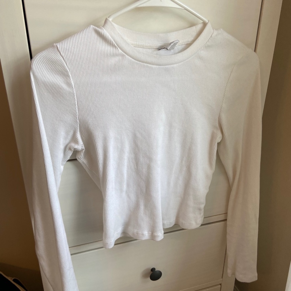 White Aritzia TNA shirt